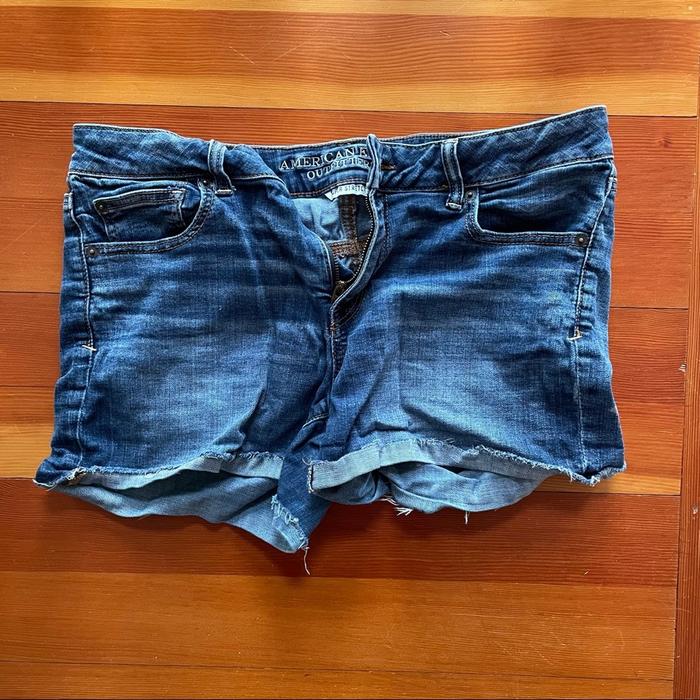 American Eagle super stretch size 14 Jean shorts